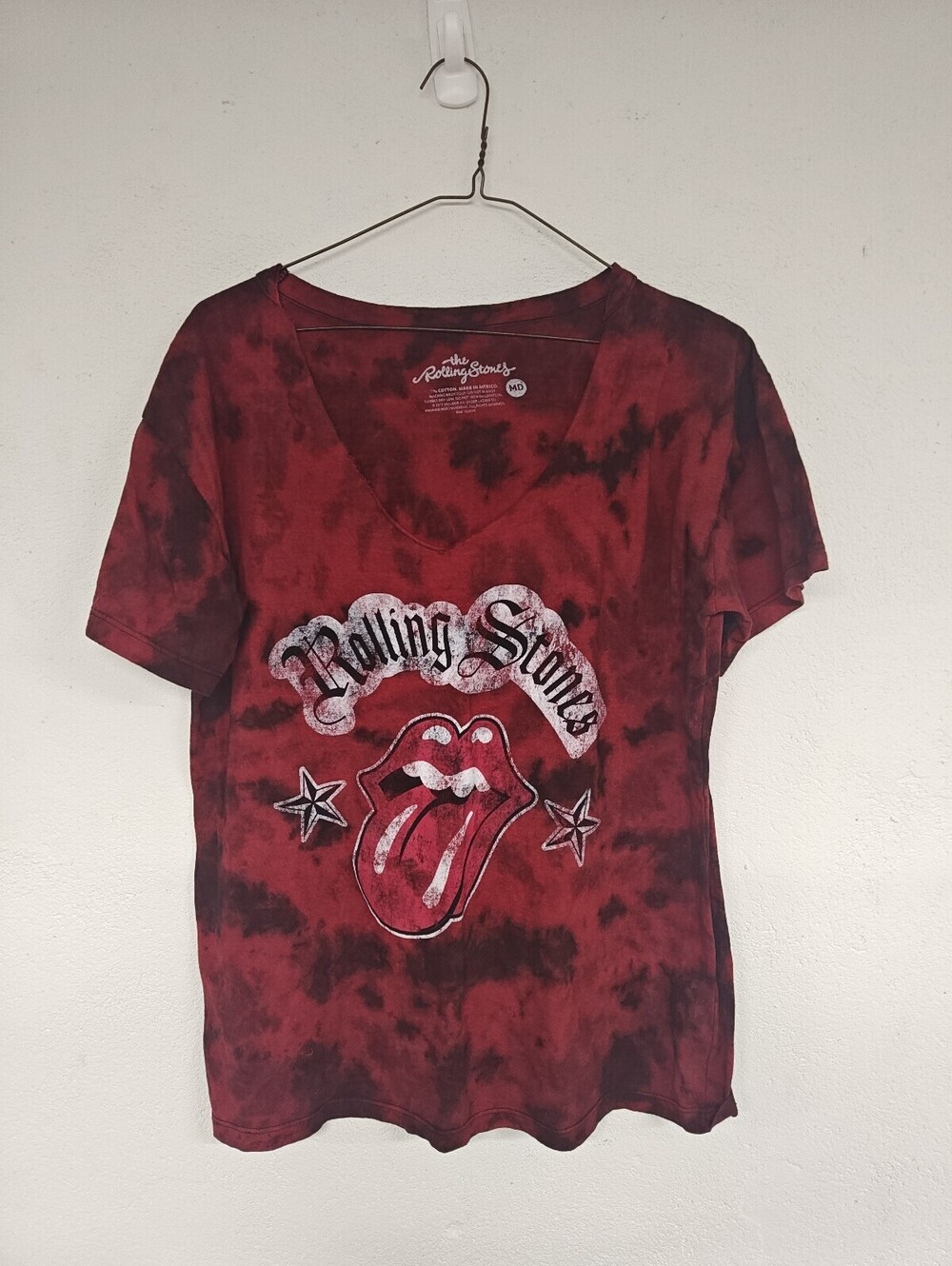 Rolling Stones Women’s Medium Red Black Tie Dye V-Neck Tongue Logo Band Tee